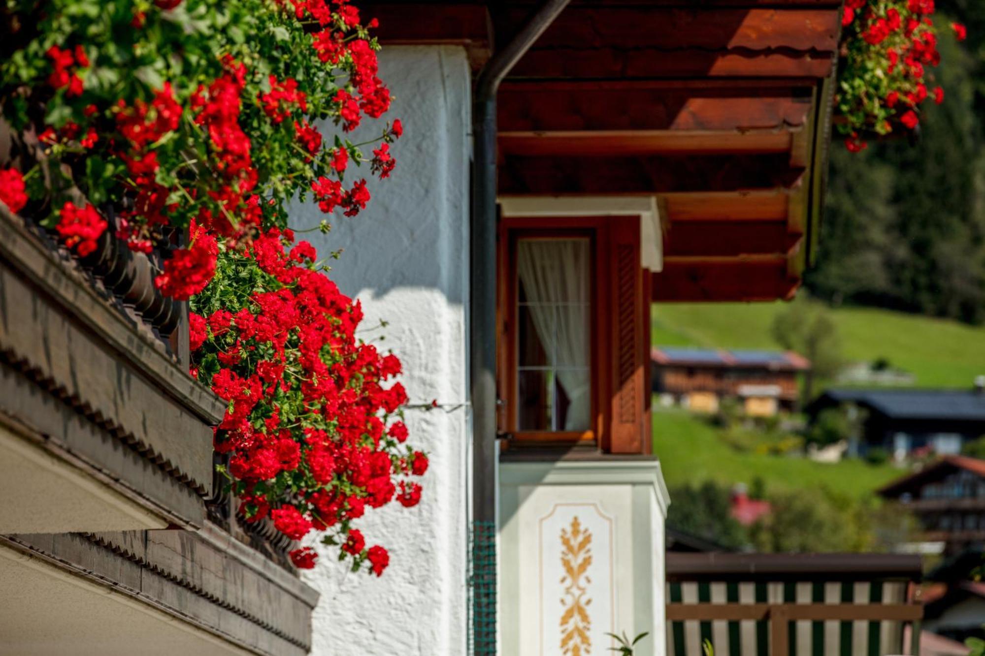 Zum Eichhof Hotel Reit im Winkl Exterior photo